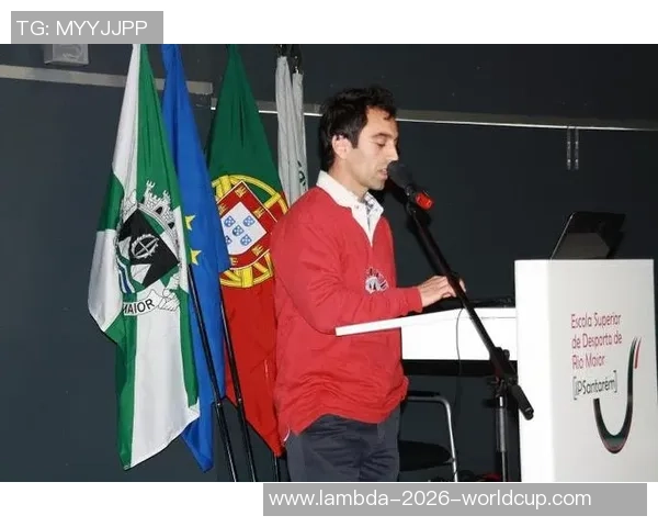 足球A级教练的培养之路与职业发展前景分析探讨 足球A级教练的培养之路与职业发展前景分析探讨